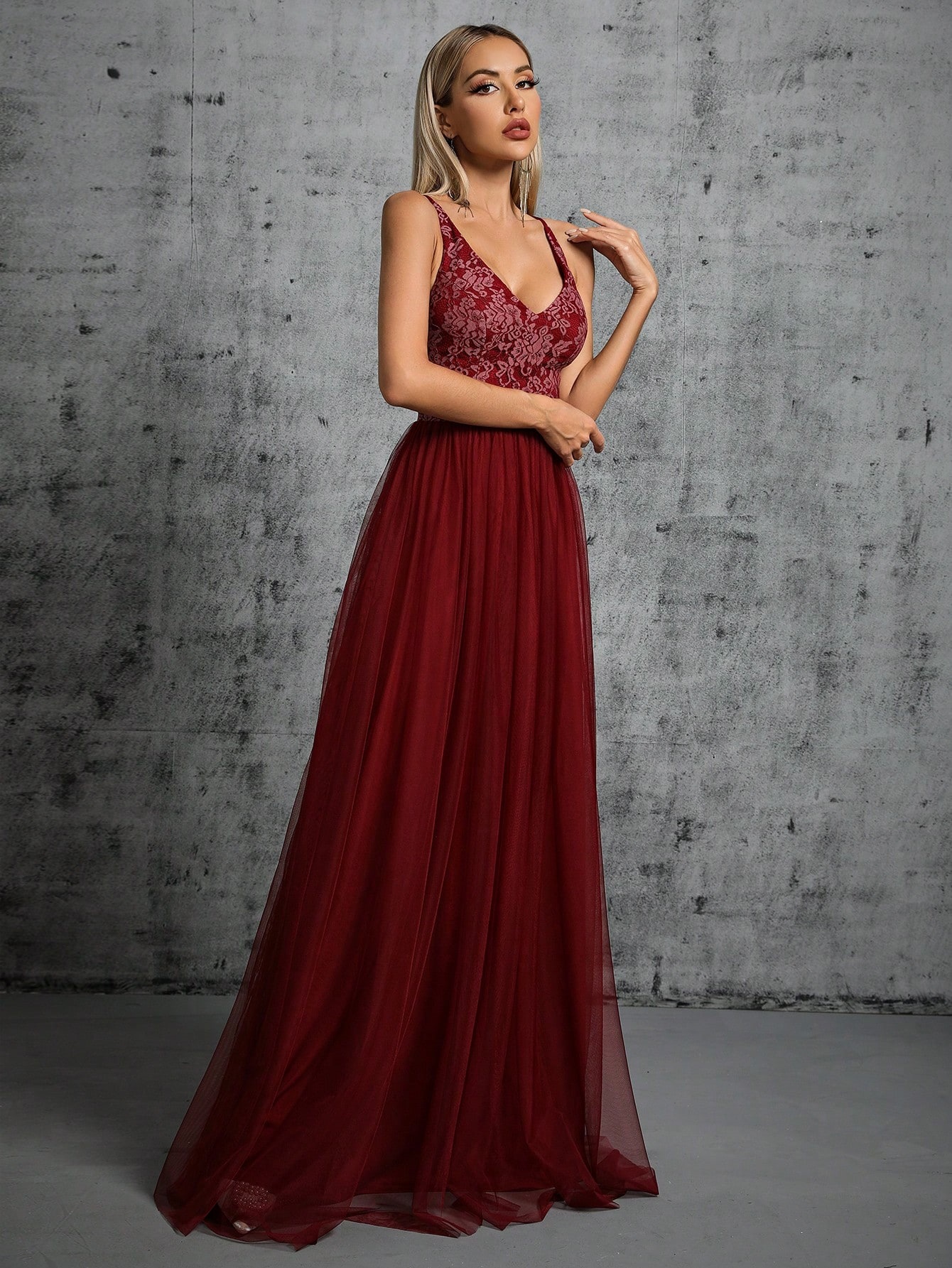 Women Elegant Suspender Evening Dress V neck A line Long Party Evening Dress Annual Meeting Catwalk Dress