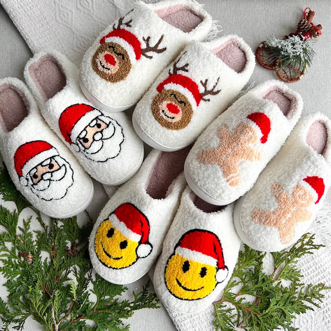 nordic_peace_joyful_christmas_slippers