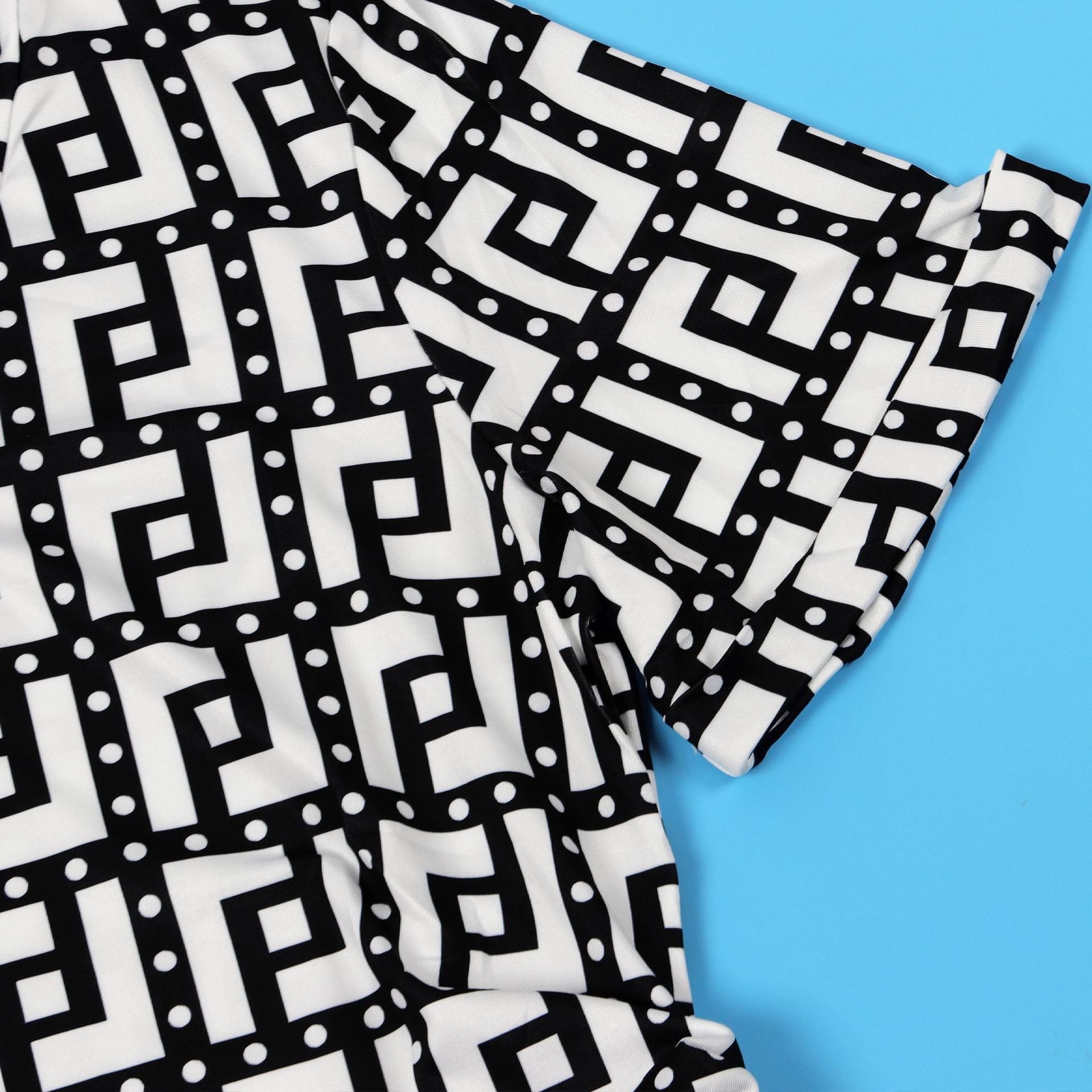 Women Printed V neck Pleating Wide Leg Pants Two Piece Set