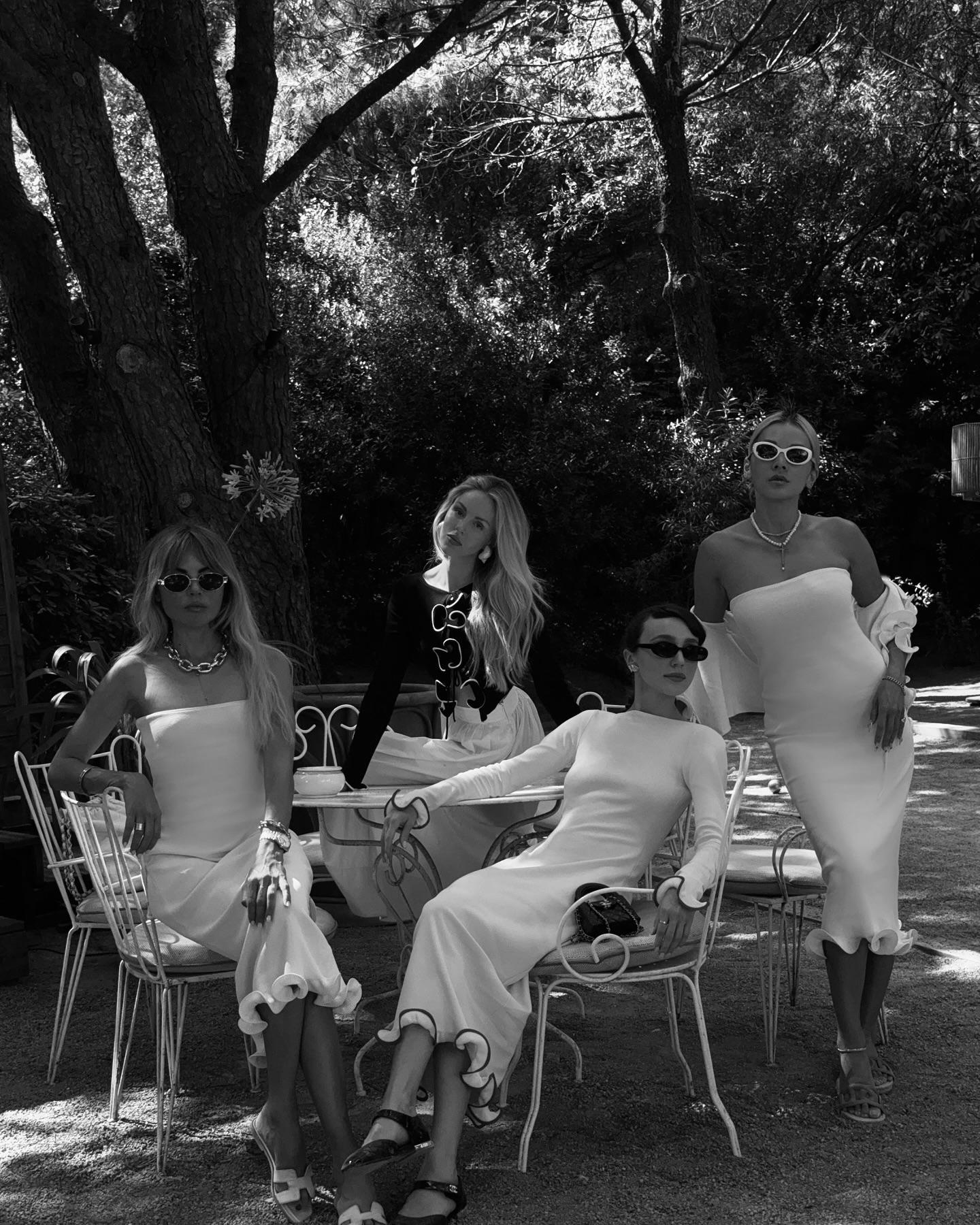 Spring Floral Edge Stitching Contrast Color Black Long Sleeve Knitted Cardigan Women Slimming Short Top Women