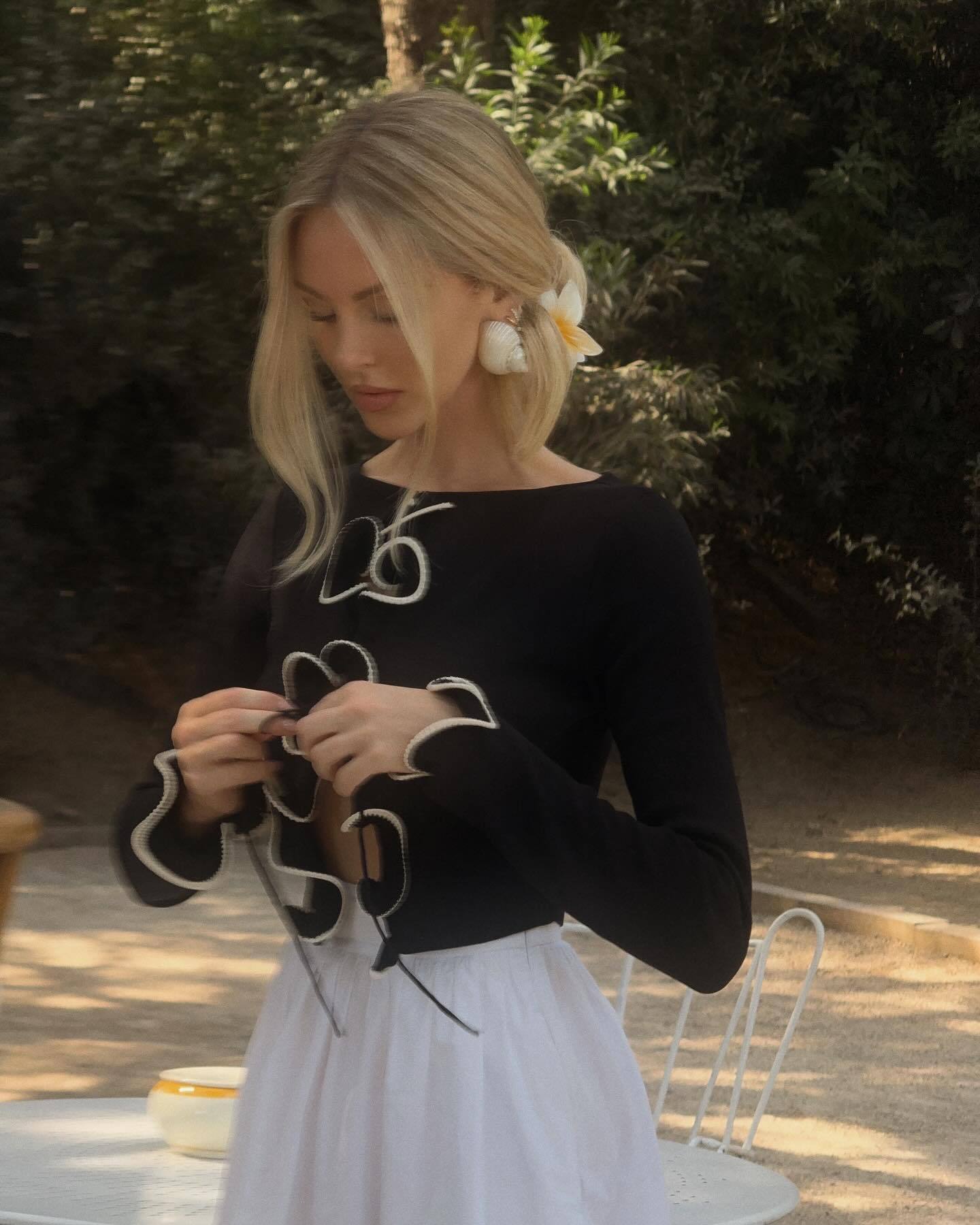 Spring Floral Edge Stitching Contrast Color Black Long Sleeve Knitted Cardigan Women Slimming Short Top Women