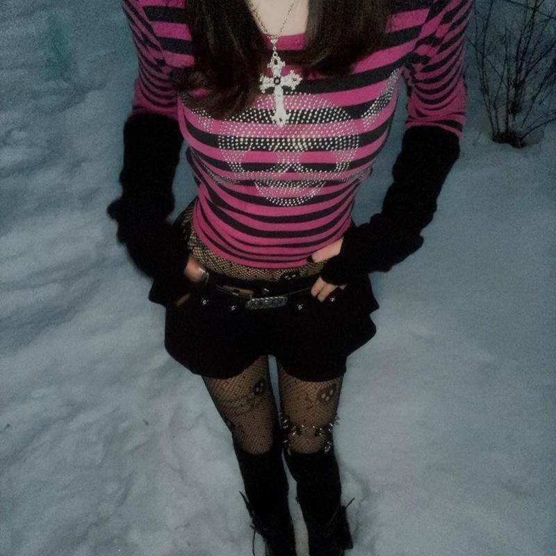 Gothic Rhinestone Skull Crop Top 2000s Aesthetic Women Striped Long Sleeve T Shirt Punk Dark Academia Aesthetic Clothes