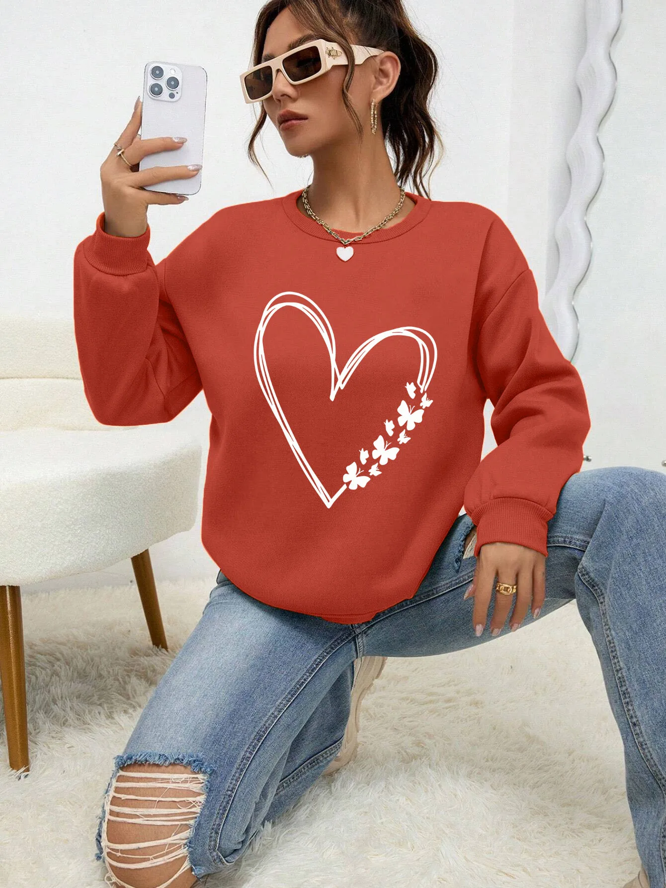The Great Love At The Edge Of Butterflies Design Sweatshirt Female Fleece Crewneck Hooded Street Autumn Pullover New Sportswear