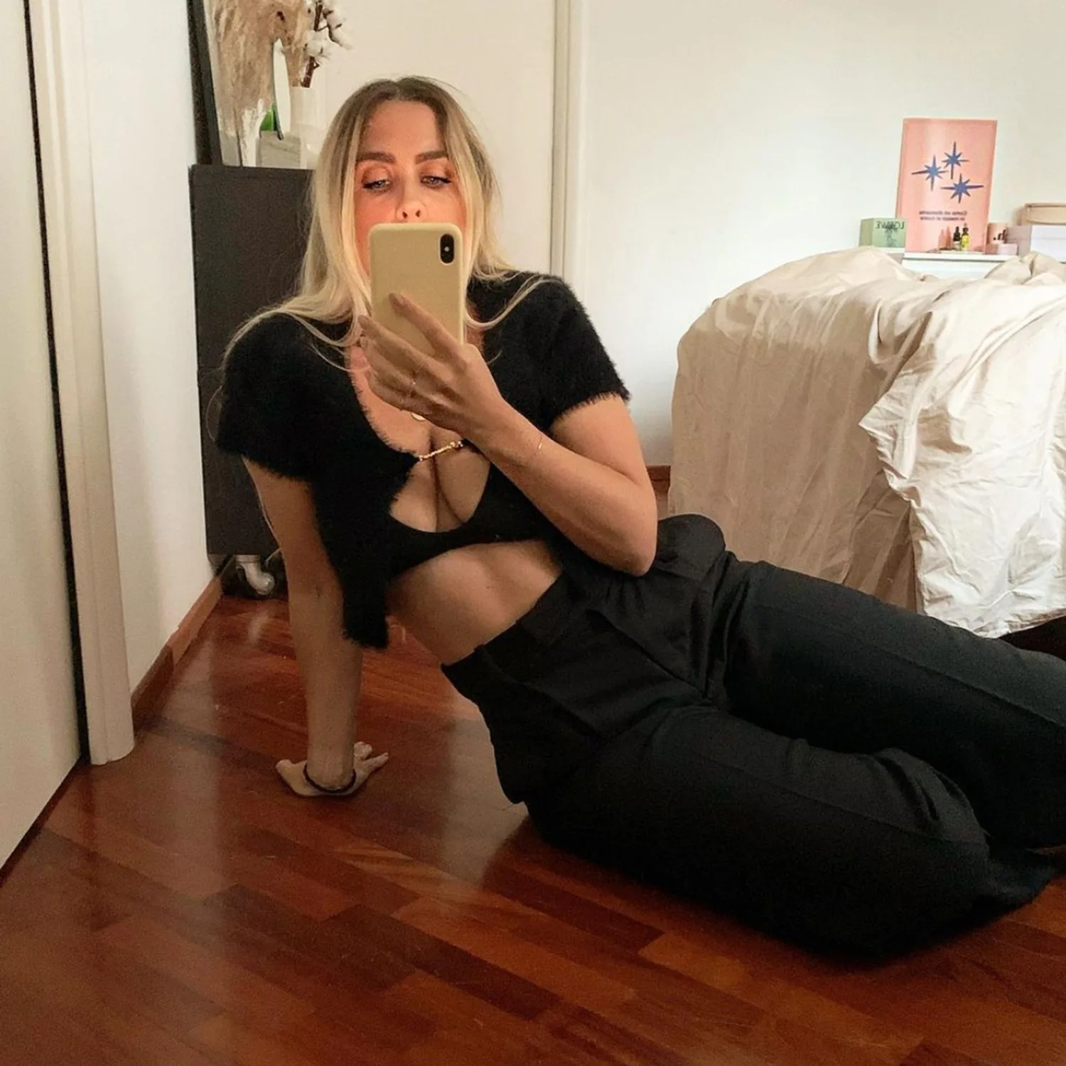 Chic Mini Cropped Cardigan Tops Sweater Short Sleeve Knit Mohair Lady Fashion Letters Chain Tank Tops For Women New 2025