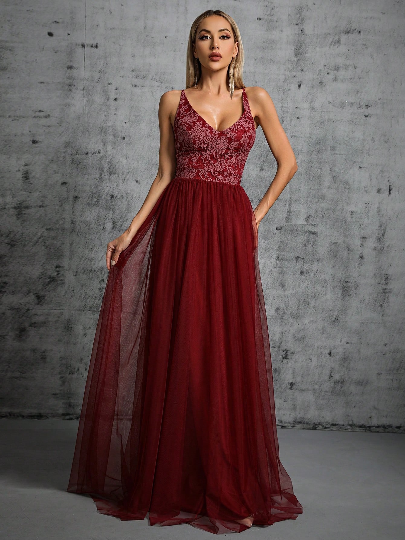 Women Elegant Suspender Evening Dress V neck A line Long Party Evening Dress Annual Meeting Catwalk Dress