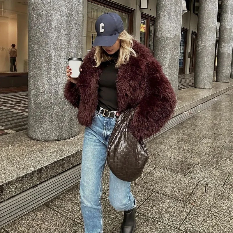 Winter Hot Trendy Iconic Blogger Fashion Burgundy Faux Fur Coat Women Overcoat Girls Shawl Collar Lamb Fur Jacket