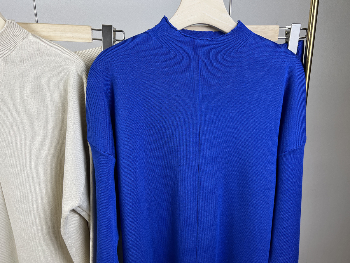 Autumn Winter Popular Long Sleeved Sweater sets Knitted Top Trousers Two Piece Women Clothing