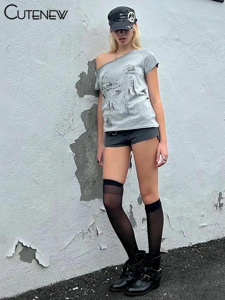 Fashion T-shirts Women Irregular Letter Print Summer Classic Short Sleeve Basic Fit Tees Female Wild Street Matching Top