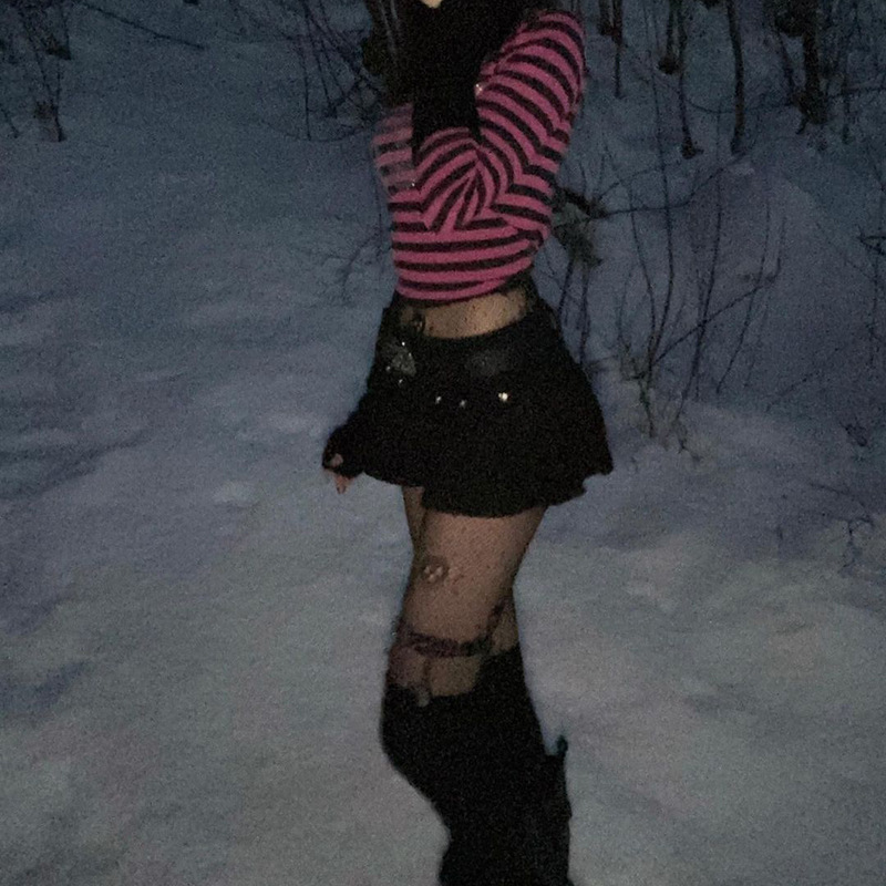 Gothic Rhinestone Skull Crop Top 2000s Aesthetic Women Striped Long Sleeve T Shirt Punk Dark Academia Aesthetic Clothes