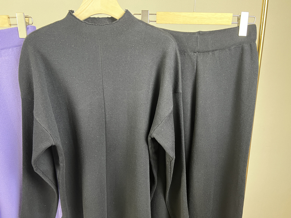 Autumn Winter Popular Long Sleeved Sweater sets Knitted Top Trousers Two Piece Women Clothing