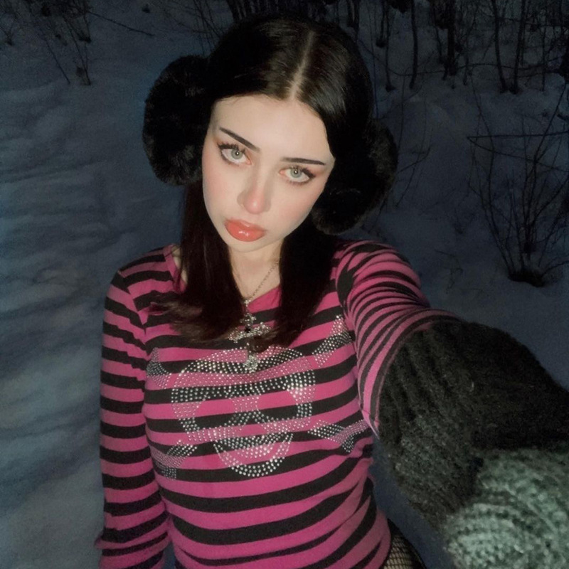 Gothic Rhinestone Skull Crop Top 2000s Aesthetic Women Striped Long Sleeve T Shirt Punk Dark Academia Aesthetic Clothes