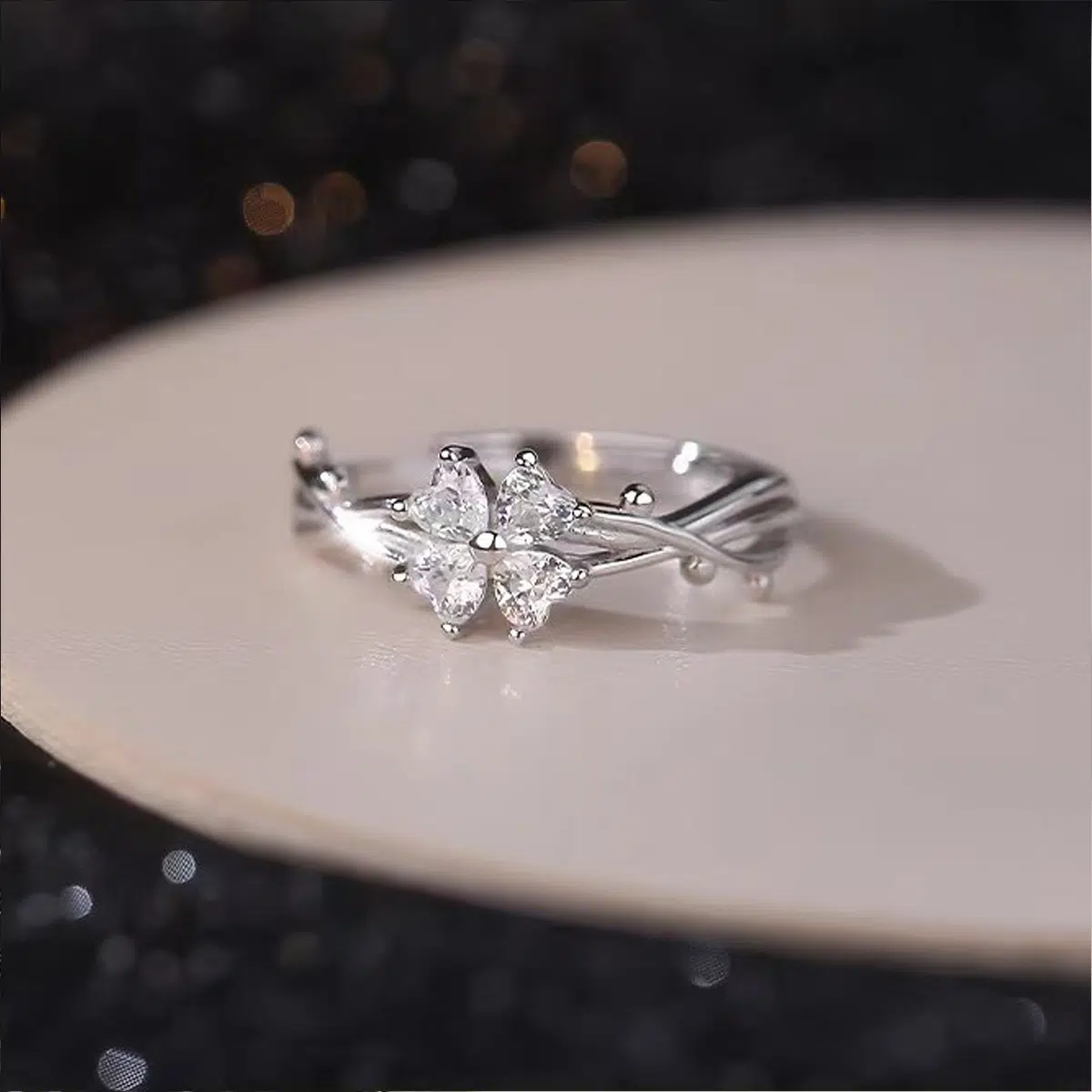 Sterling S925 Silve + 5A Zircon | Sparkling Four-Leaf Clover Ring | Nickel-Free Plating