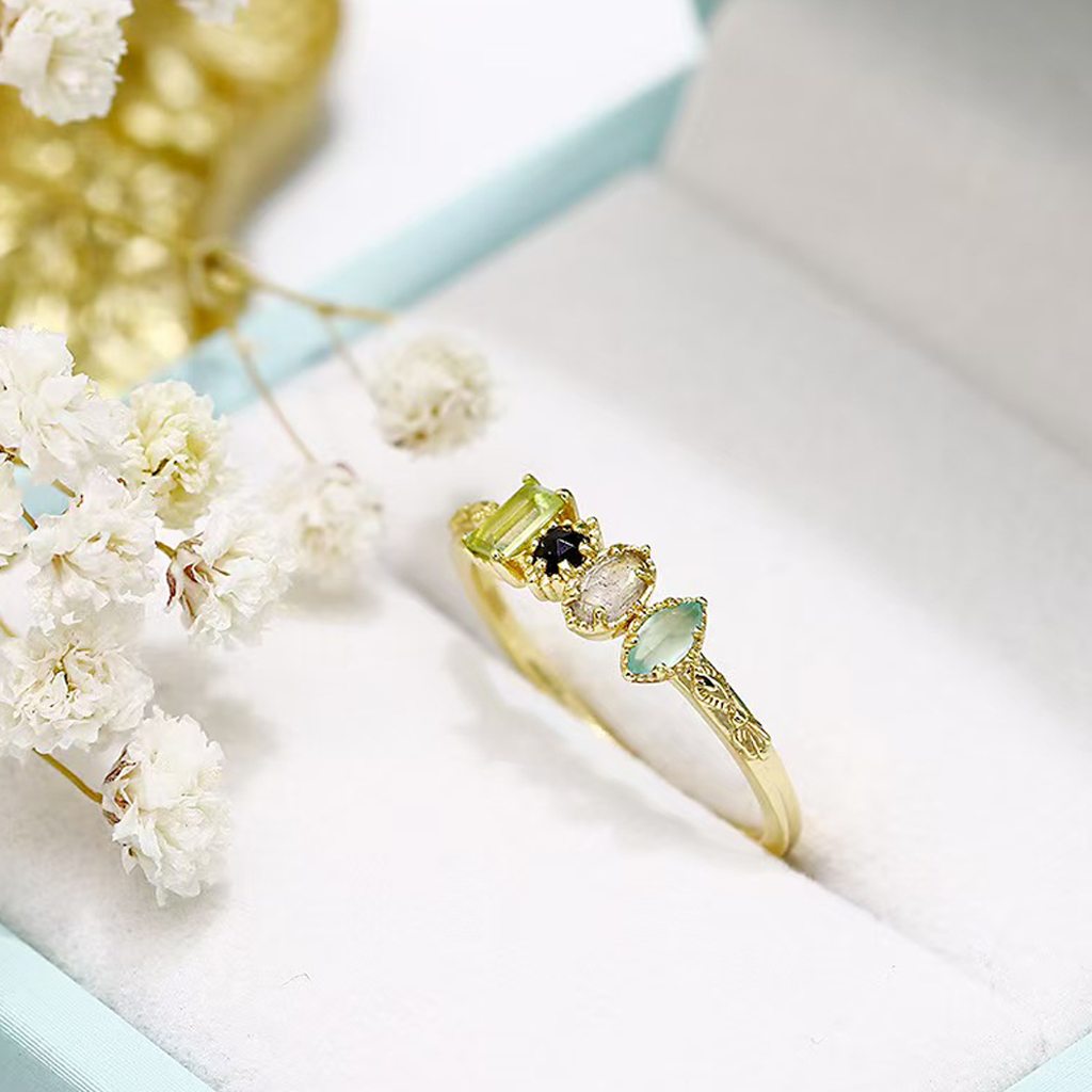 Personalized Multiple Stones Grandma & Mom Family Ring