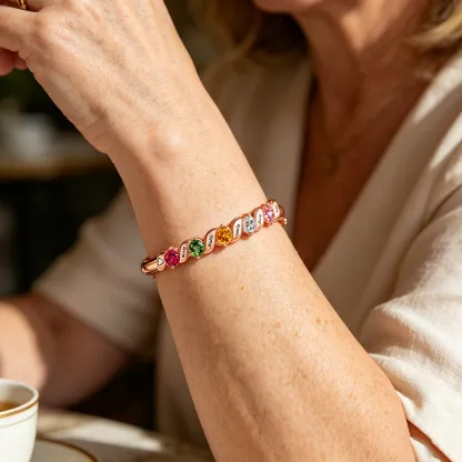 The Family Heartstring Bracelet : Personalized Gift for Mom & Grandma