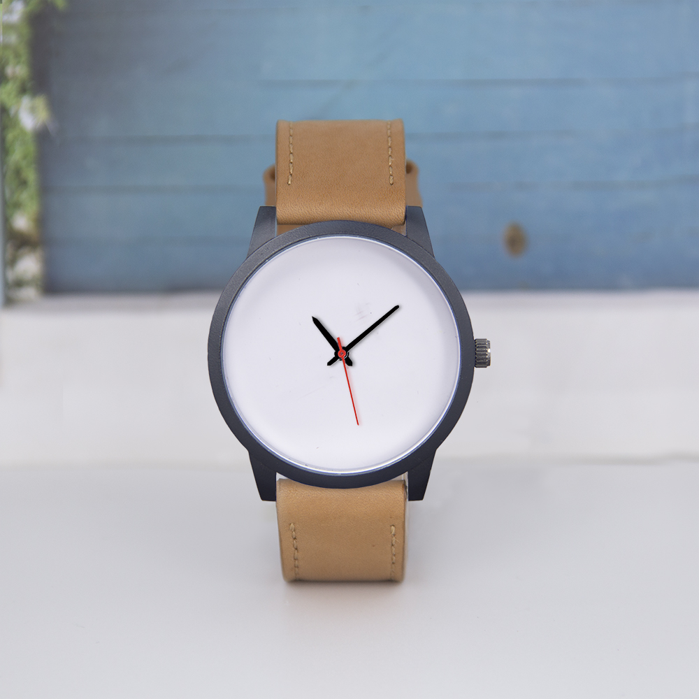 Customizable Quartz Wristwatch