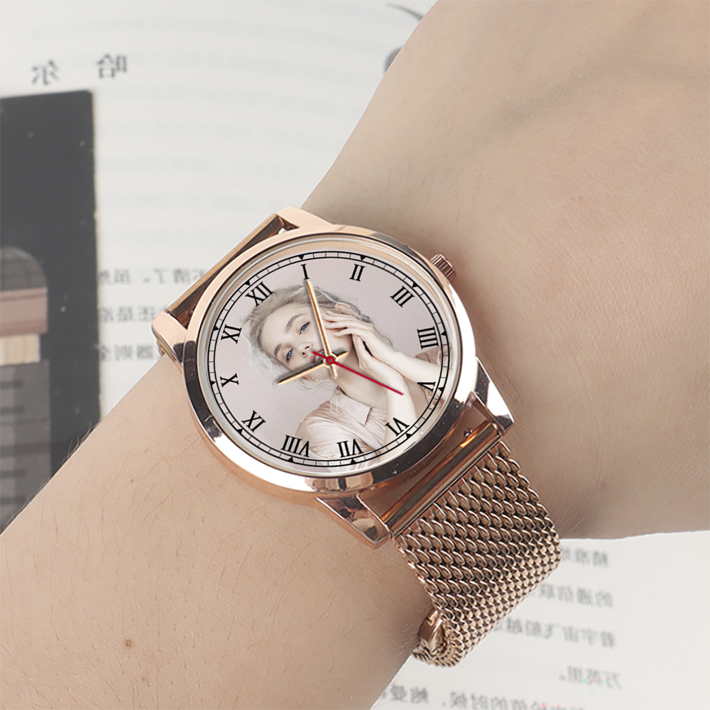 Customizable Quartz Wristwatch