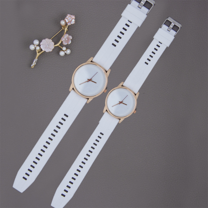 Customizable Quartz Wristwatch