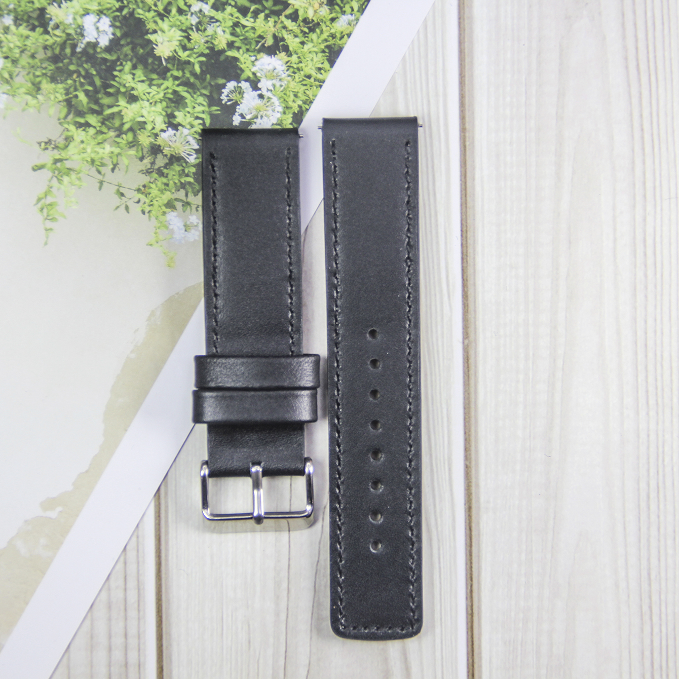 Watch strap, made of genuine leather and stainless steel, with a width of 22/20mm