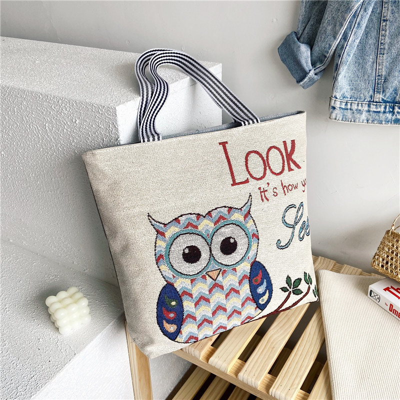 Artistic Vintage Fashion Illustrated Embroidered Shoulder Tote Bag👜