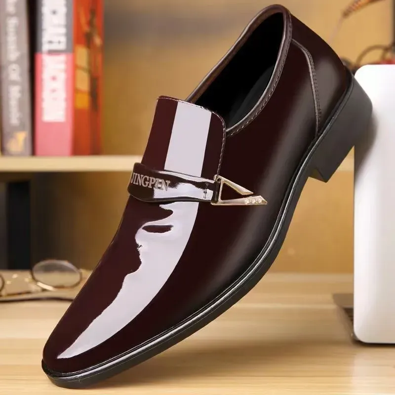 2025 men's shoes new pointed bright patent leather business leather shoes