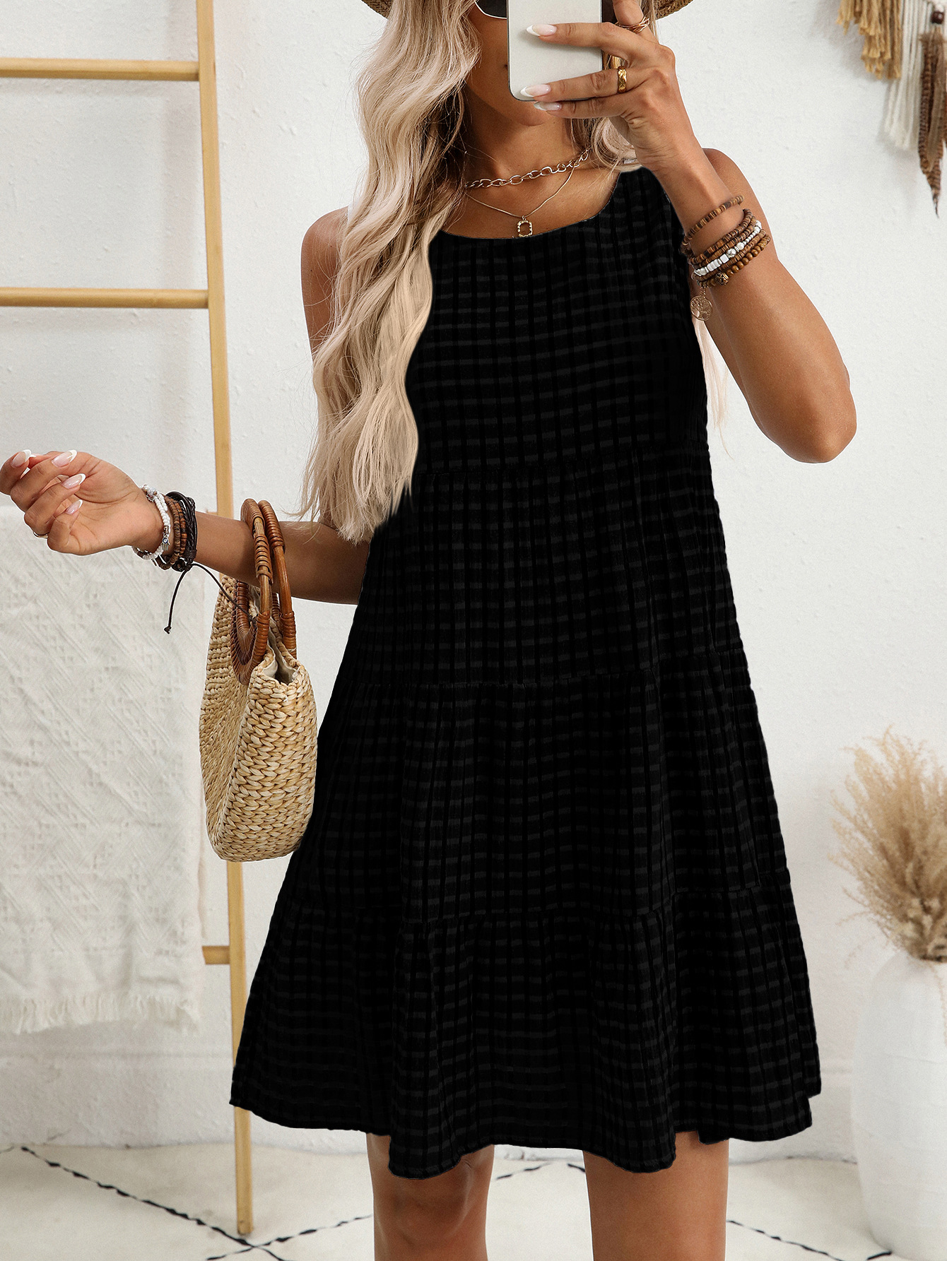 Women’s Sleeveless Gingham Dress – Lightweight & Breezy for Spring and