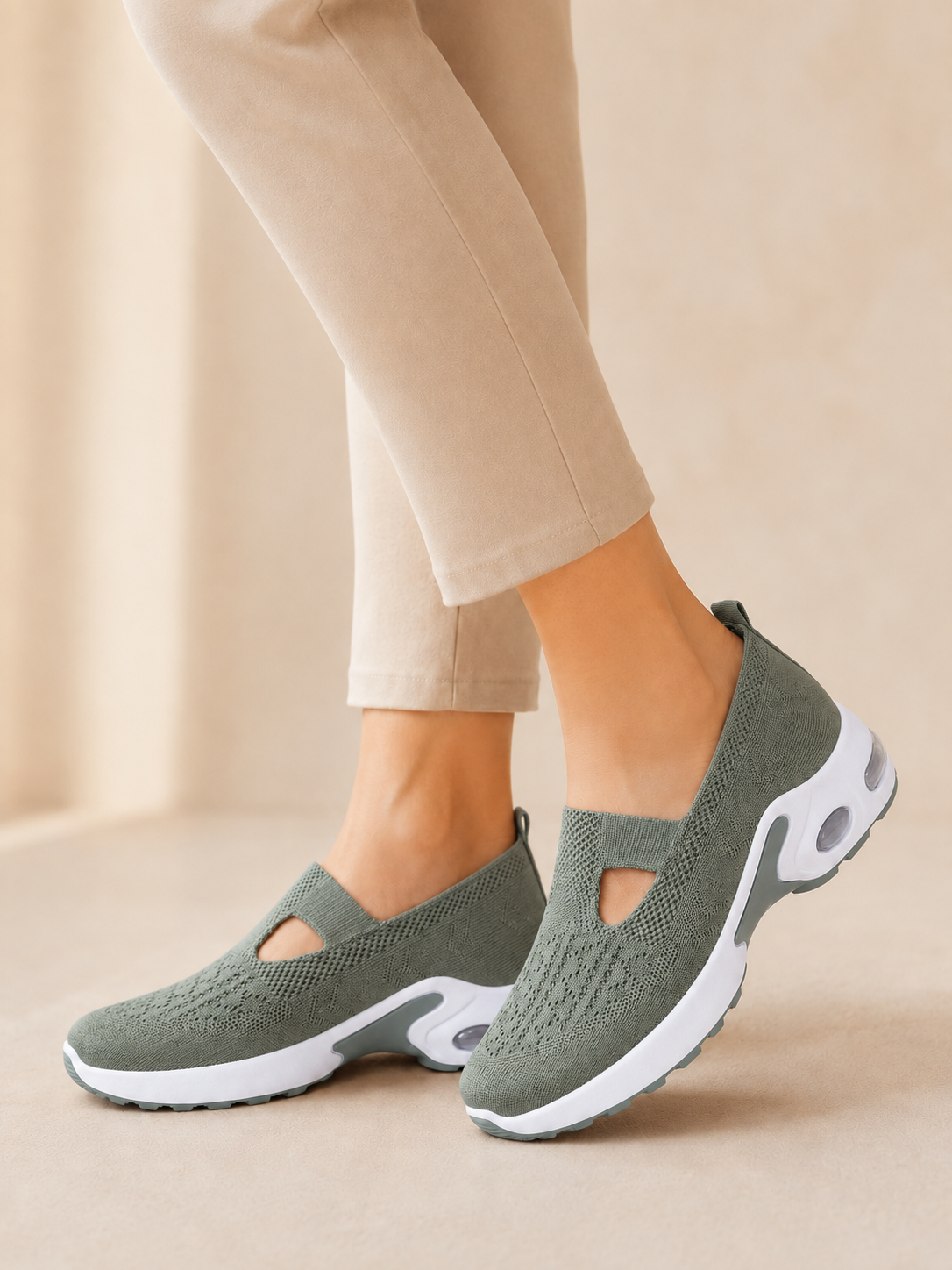 🔥New Arrivals Sale: 70% OFF🛒 M - Women's Arch Support & Breathable and Light &Slip-On Soft-Soled, Comfortable, Orthopedic Walking Shoes.Seasonal discount only, limited time