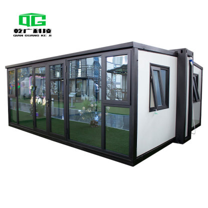 mini expandable house