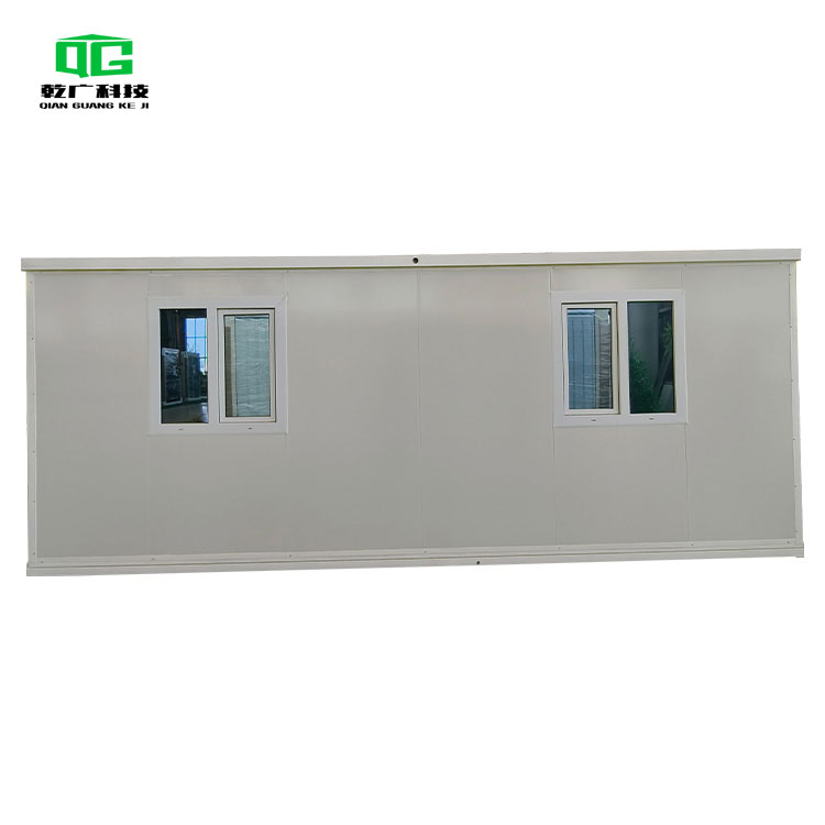 白色十字门双翼