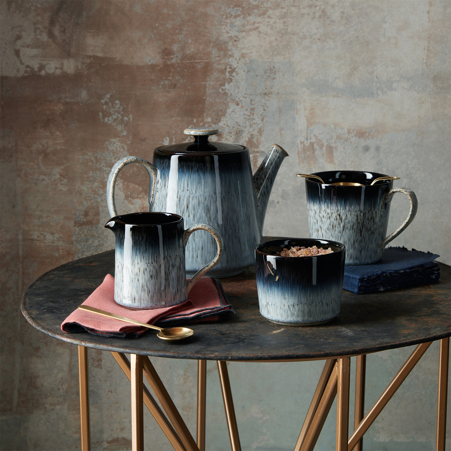 Halo Straight Sided Teapot