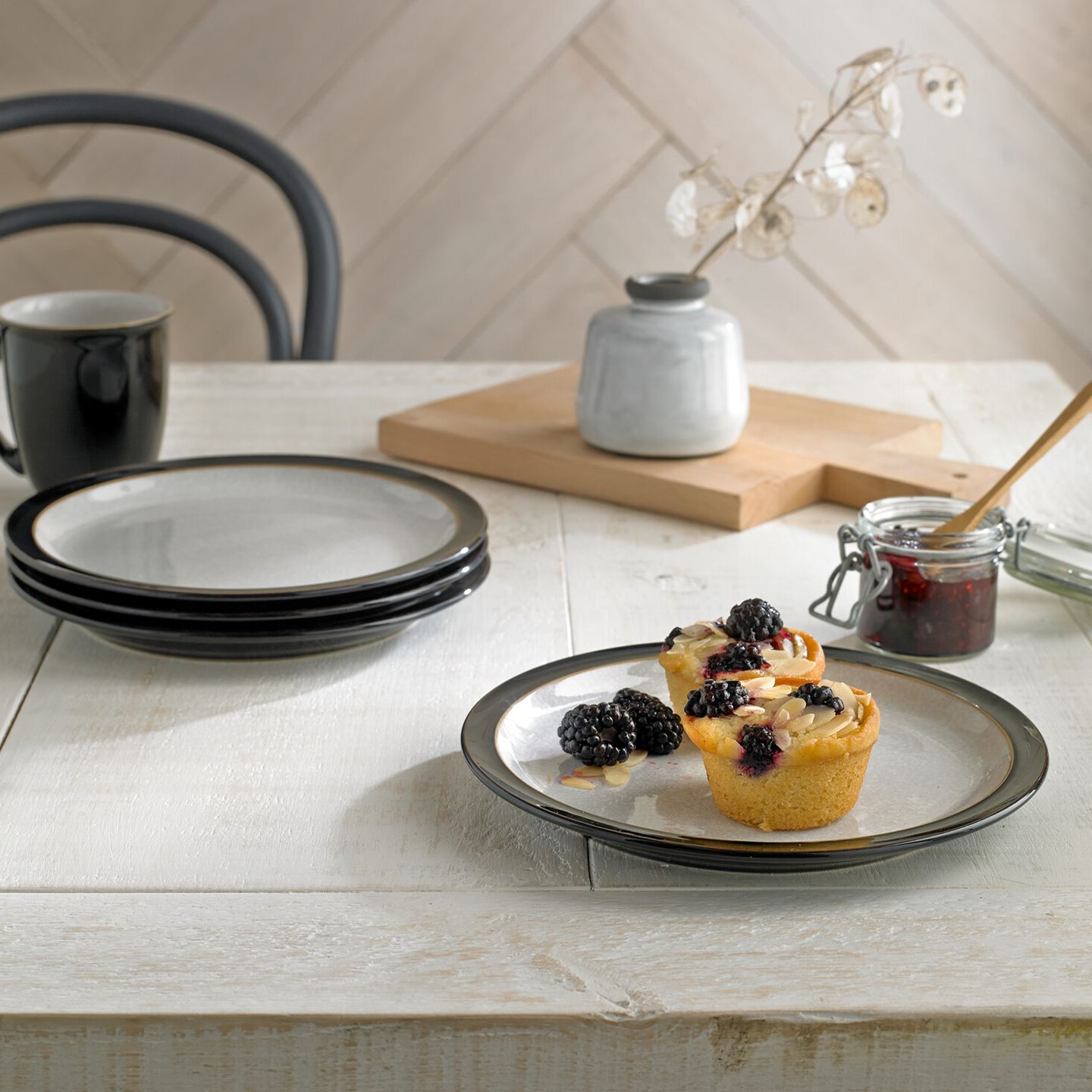 Elements Black Medium Plates - Set Of 4