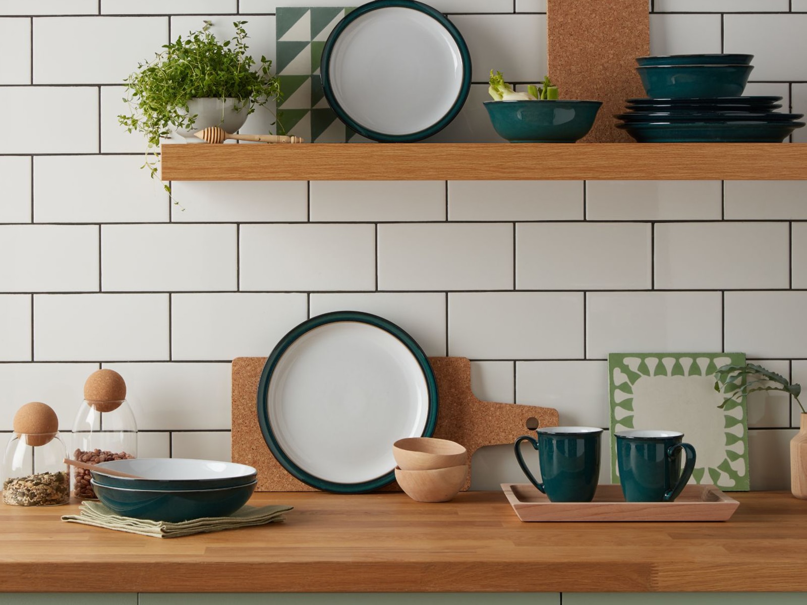how to incorporate accent colours into your kitche