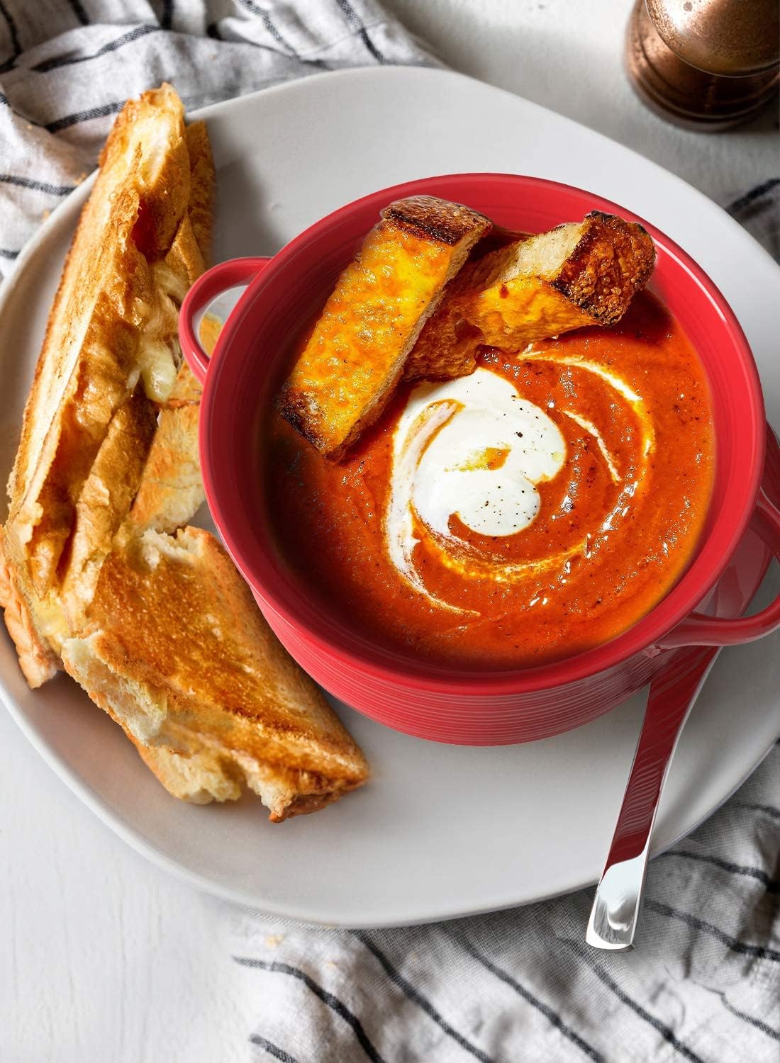 Soup Bowls with Handles, Ceramic French Onion Soup Bowls 28 Ounces for Soup, Cereal, Chilli, Beef Stew, Stackable Serving Bowls Set