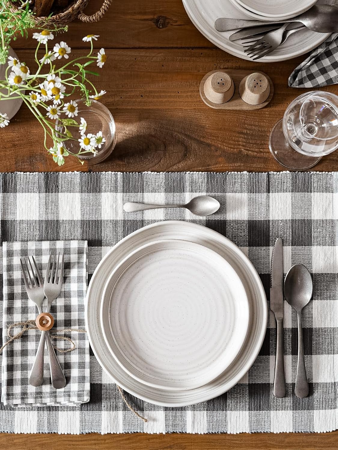 Salad Plates 8 Inch, Flat Dessert Plate Set for Appetizer Bread, Ceramic Dish, Microwave Dishwasher Oven Safe, Housewarming & Wedding Present - Set of 4, Arctic White