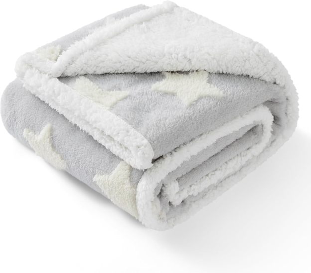 Waterproof Dog Blanket for Large Dogs - Washable Double Sided Dog Blankets with Warm Jacquard Shag and Soft Sherpa Fleece