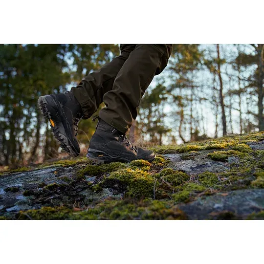 Pro Hunter Light Mid GTX