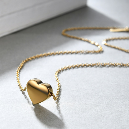 Heart Engraved Pendant Necklace