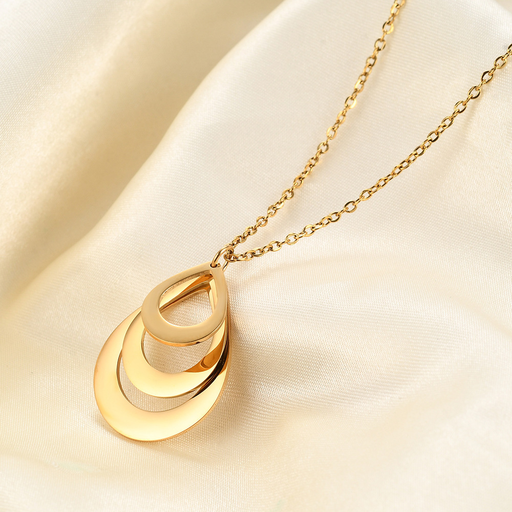 3-Layer Teardrop Engraved Pendant Necklace