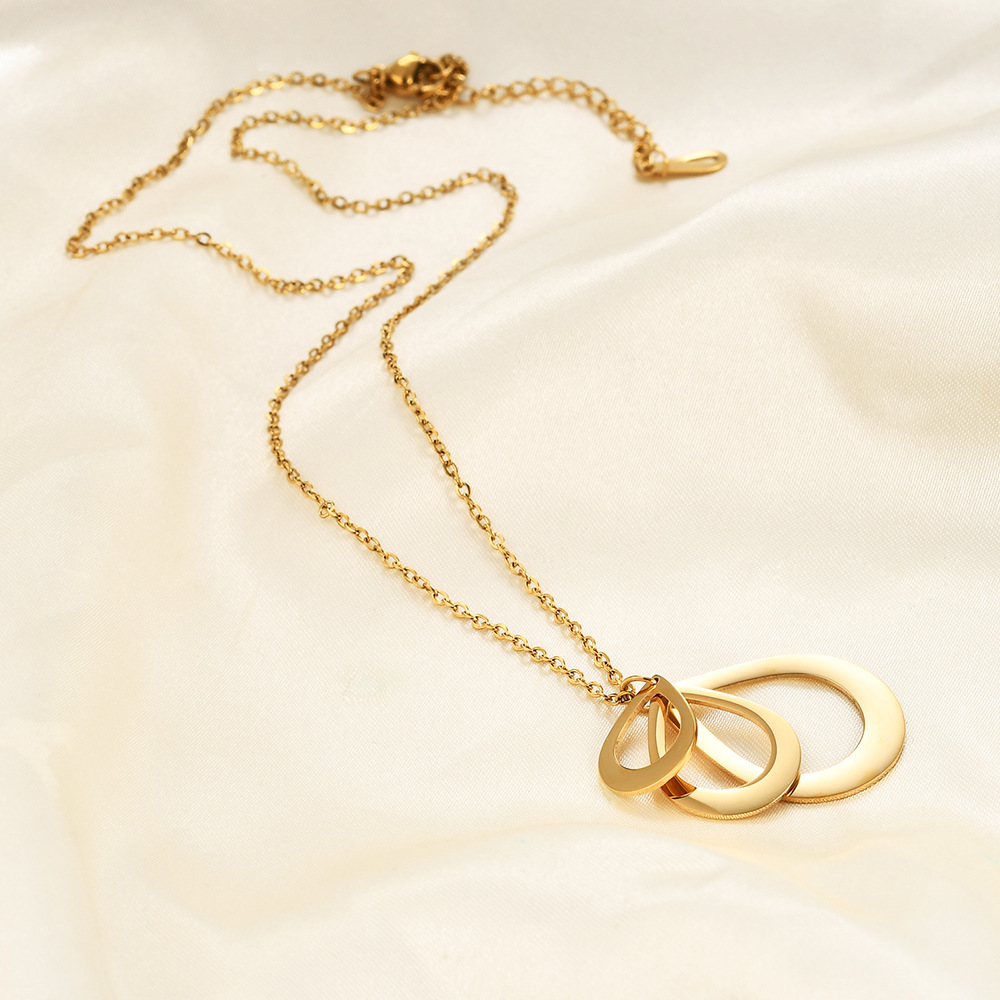 3-Layer Teardrop Engraved Pendant Necklace