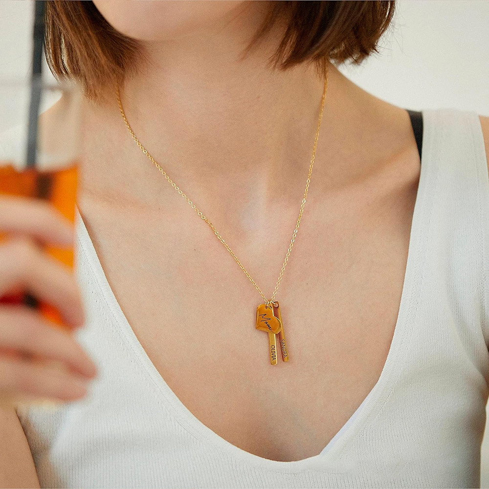 Heart With Long Pads Engraved Necklace