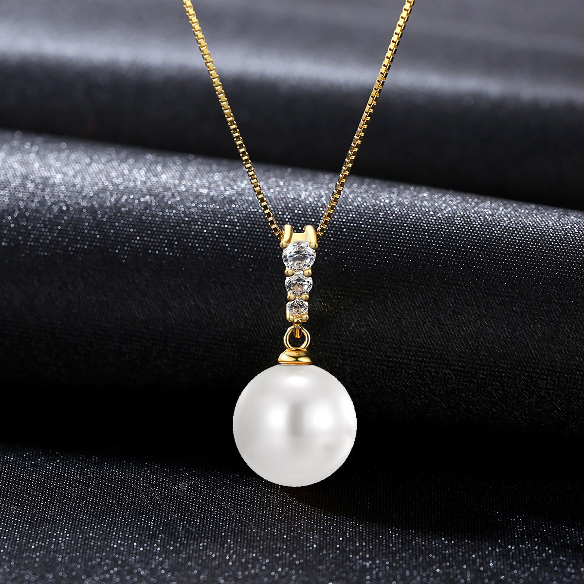 Nexa NFC Pearl Necklace