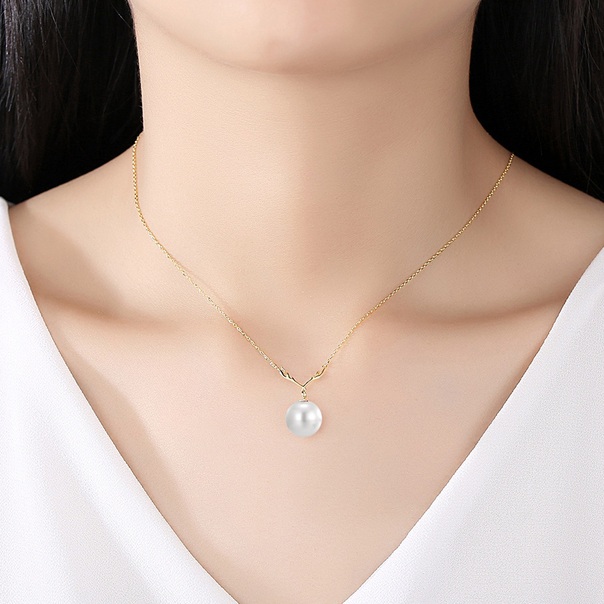 Astra Loop NFC Pearl Necklace