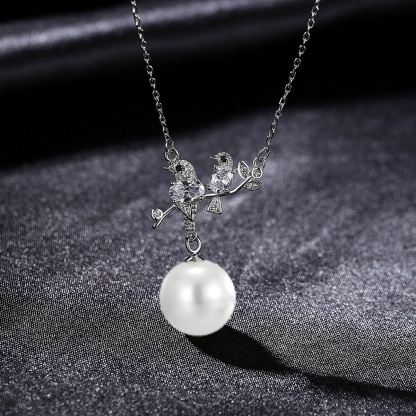 Lovely Birds NFC Pearl Necklace