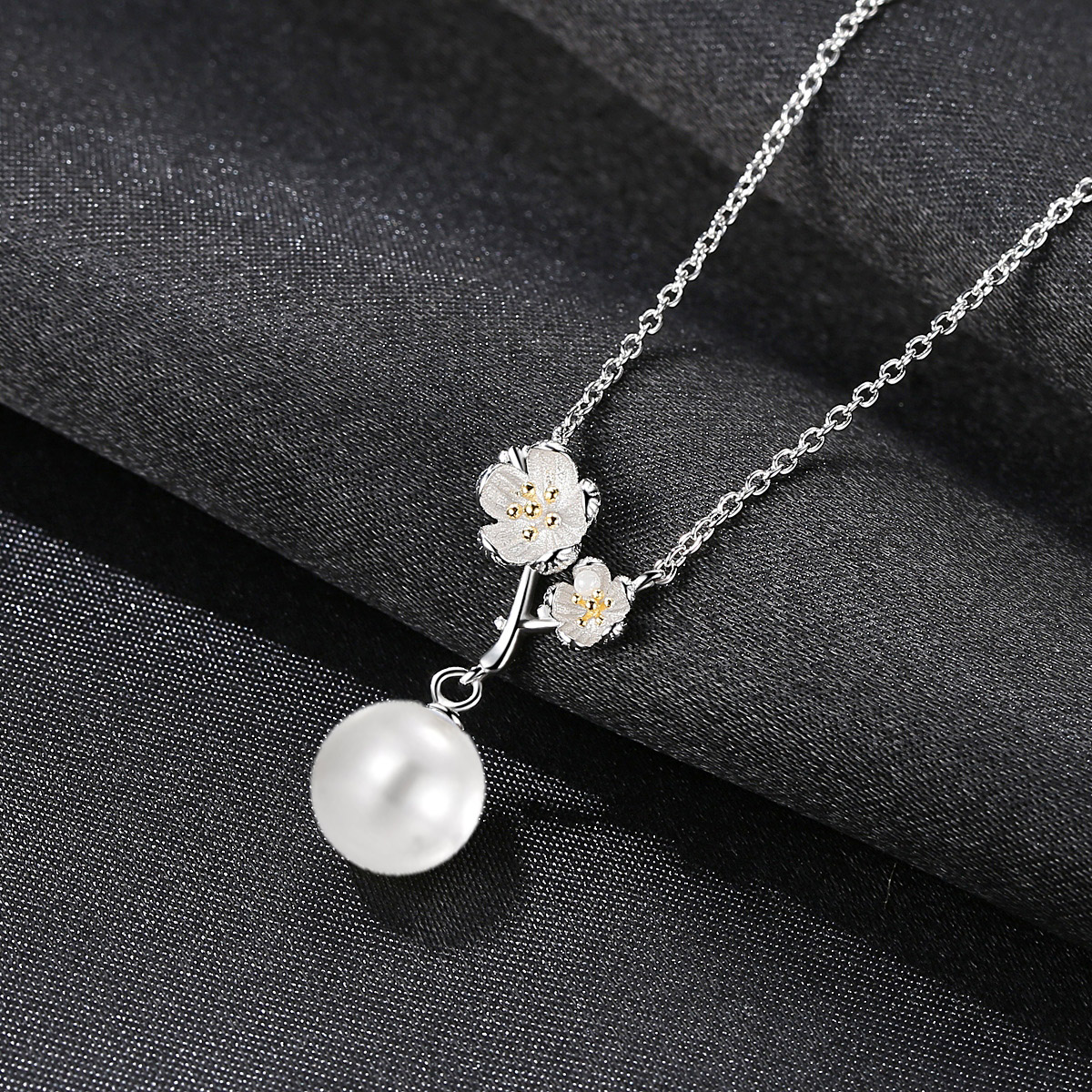 Nexwave NFC Pearl Necklace