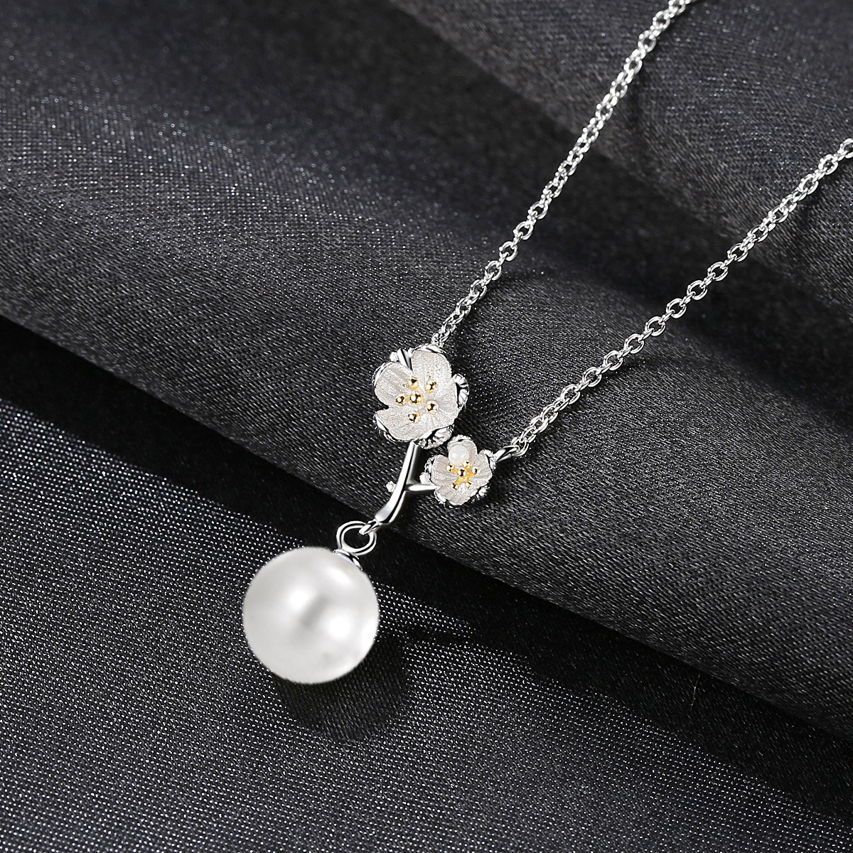 Nexwave NFC Pearl Necklace