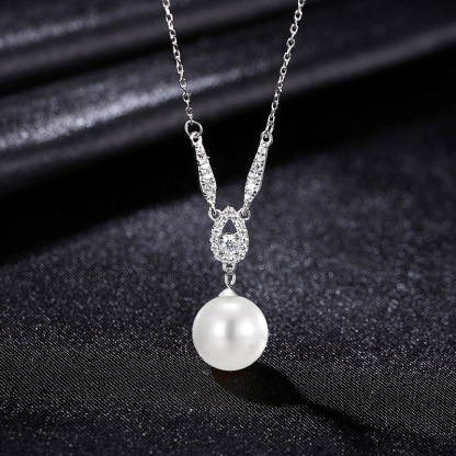 Onyx Thread NFC Pearl Necklace