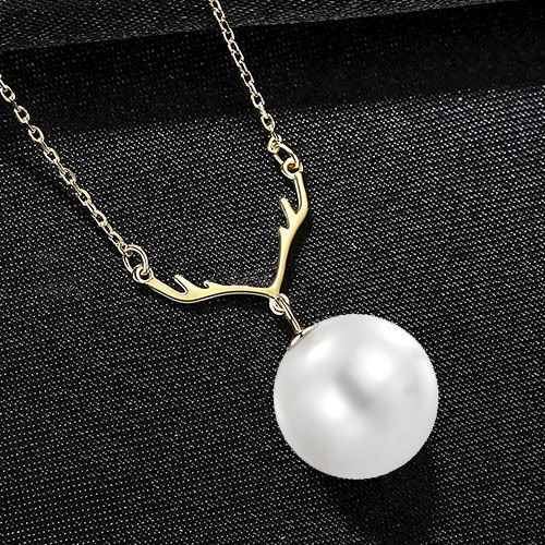 Astra Loop NFC Pearl Necklace