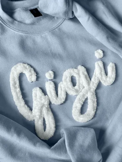 Cozy Chenille Sweatshirt – The Perfect Mother‘s Day Gift for Mom & Grandma