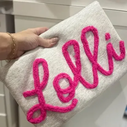 Cozy Chenille Sweatshirt – The Perfect Mother‘s Day Gift for Mom & Grandma