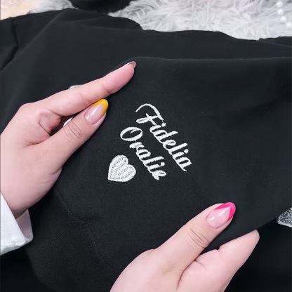 Custom Mom Est. Year Sweatshirt with Glitter Side Bow - Heartfelt Mother's Day Gift for Mom & Grandma