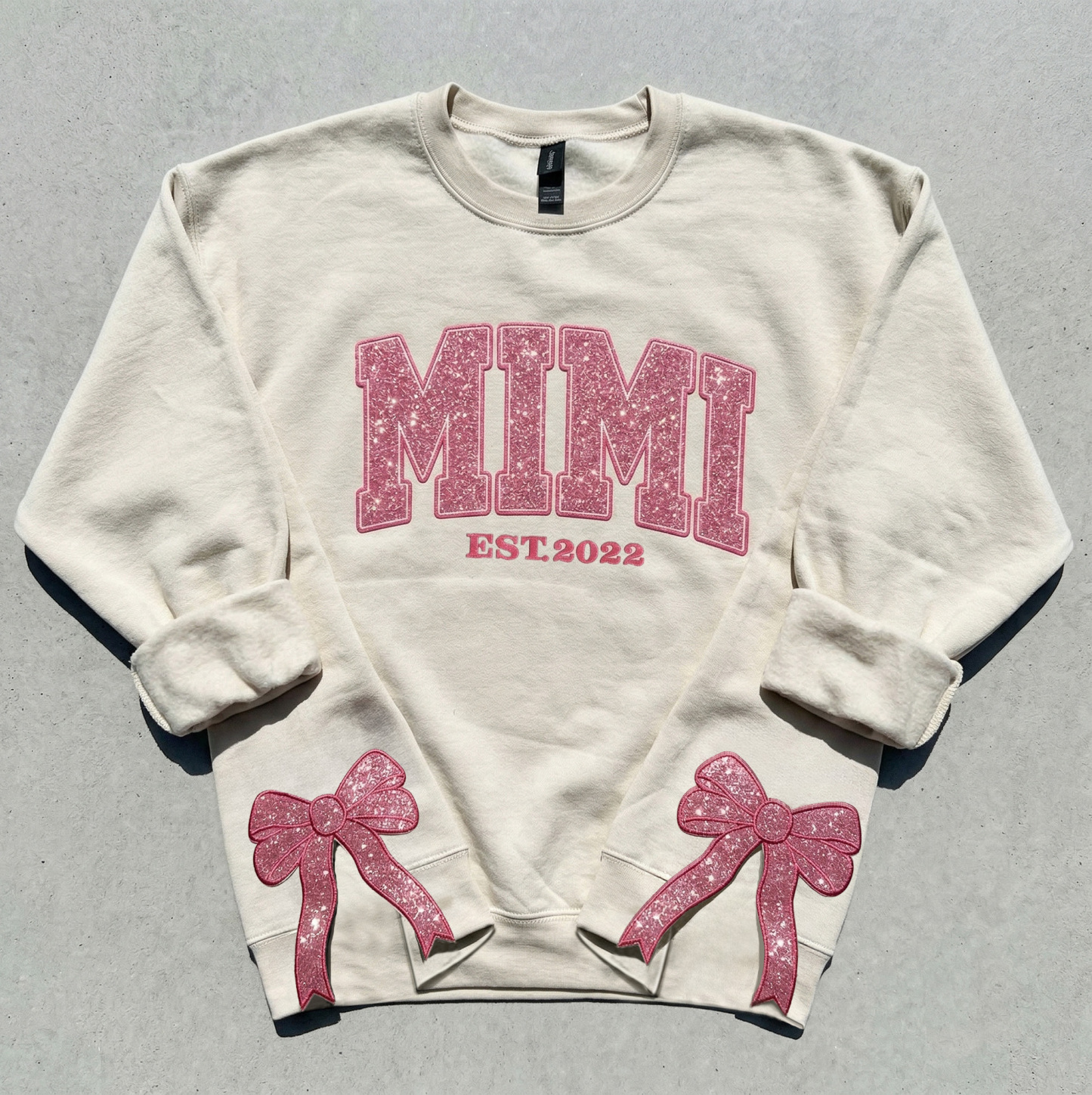 Custom Mom Est. Year Sweatshirt with Glitter Side Bow - Heartfelt Mother's Day Gift for Mom & Grandma